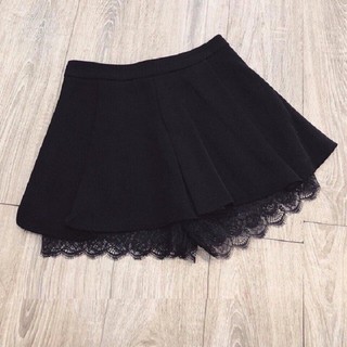Quần short giả váy phối ren