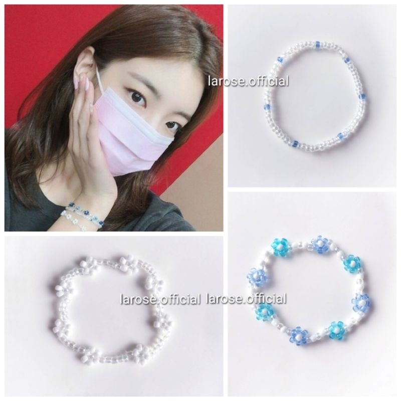 Set vòng tay cùng Lia Itzy vòng hoa xanh, vòng hoa trắng, vòng trắng trong