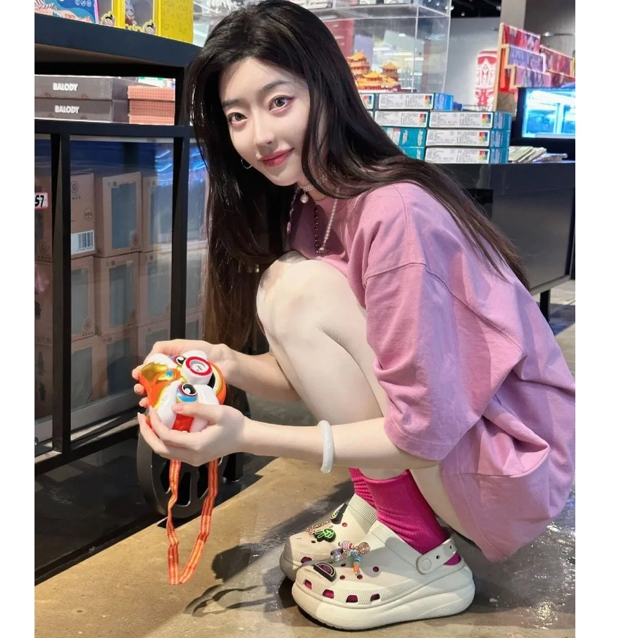 Dép Sục Cross Classic Crush Bánh Mỳ Đế Cao 5Phân Chống Trơn Trượt Êm Chân " Tặng Kèm 6 Sticker Ngẫu Nhiên " | BigBuy360 - bigbuy360.vn