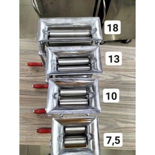 Máy cán khô mực, làm mềm mực nướng trục cán bằng inox - loại quay tay - đủ size