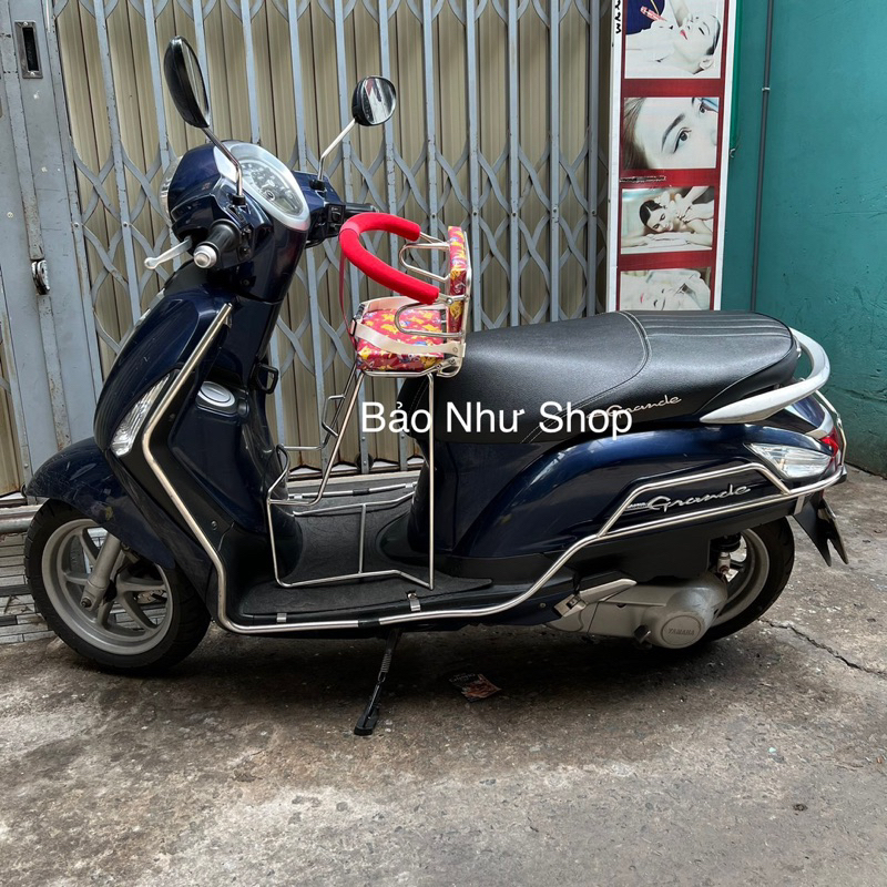 Ghế ngồi xe máy Grande dựa vòng đai cho bé