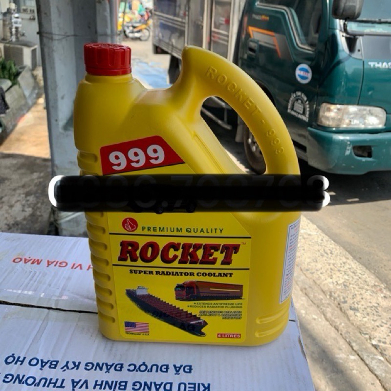 Nước làm mát Rocket 999 loại 4lít(xanh)