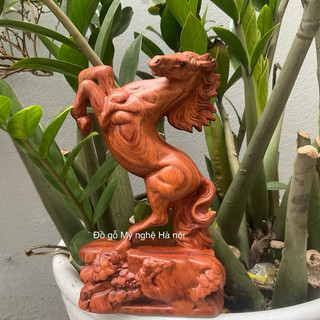 Tượng con ngựa gỗ hương cao 20cm