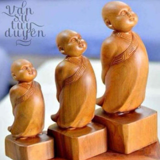 Tượng vạn sự tùy duyên bằng gỗ