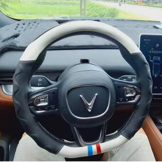 Bọc vô lăng Vinfast VF3, VF5, VF6, VF7,VF8, VF9, VFe34  dáng dcut thể thao chuẩn size