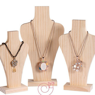 Cổ manocanh, giá trưng bày dây chuyền bằng gỗ cao cấp