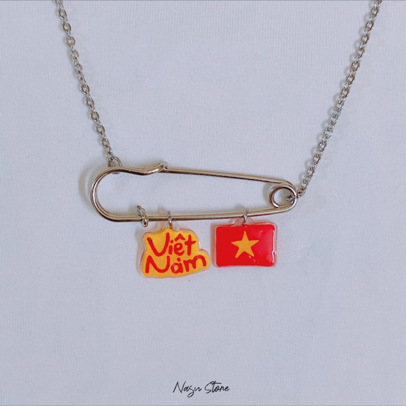 [“Việt Nam” Collection] Vòng cổ SAFETY PIN “Lá cờ Việt Nam”