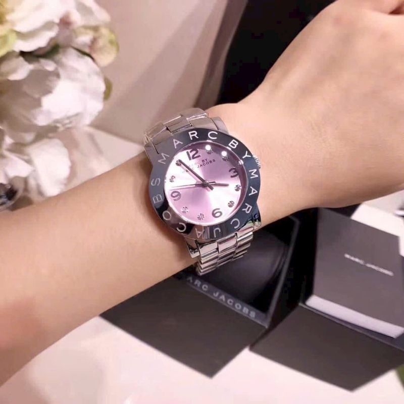 [ Chính Hãng 100%] Đồng Hồ Nữ Marc Jacob MBM3300 (3300) Máy Quartz (Pin) Kính Khoáng Mặt Hồng Siz 36