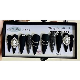Nailbox nuna móng úp màu đen cô gái xích bi Top mờ đính charm mix đá và dây giao hỏa tốc hcm now ship