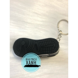 Móc khoá giày sneaker