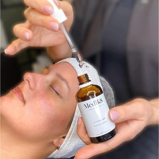 Serum phục hồi cấp ẩm B5 Medik8
