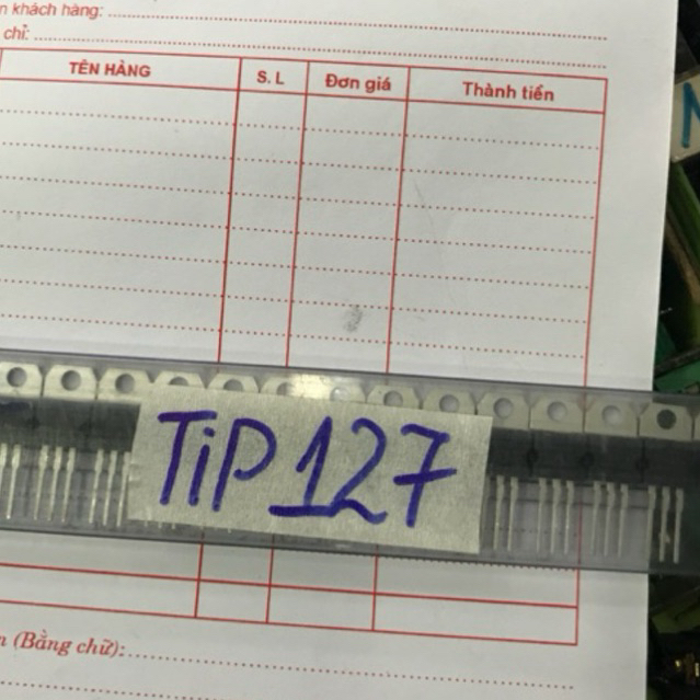 5 con Transistor TIP127(PNP)DARLINGTON