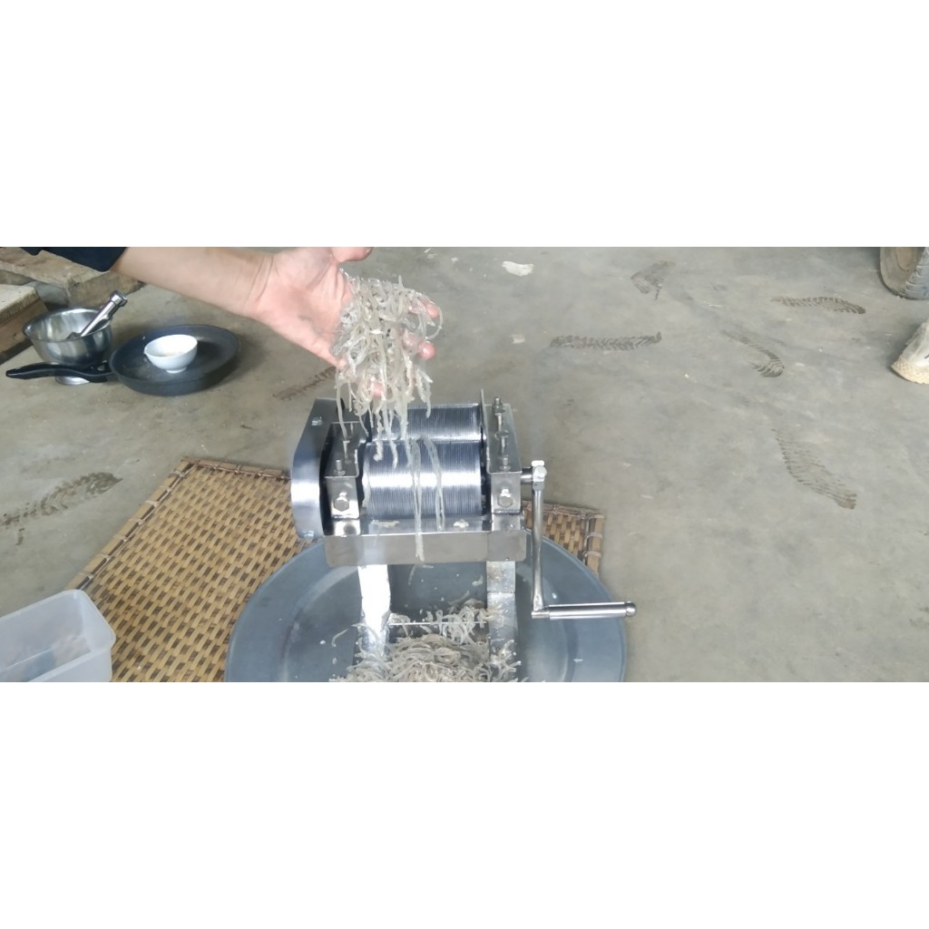 Máy thái bì heo , máy thái da bì lơn quay bàng tay khung inox