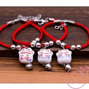 Vòng Tay Dây Chỉ Đỏ Mèo Thần Tài May Mắn
