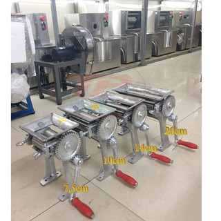 Máy cán khô mực, máy làm mềm khô mực nướng trục bọc inox