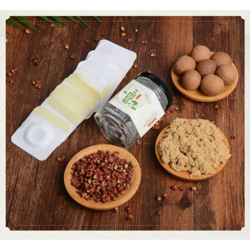 Hộp 30 miếng dán rốn ngải cứu .Hỗ trợ thải độc ngủ ngon, giảm cân, đẹp da