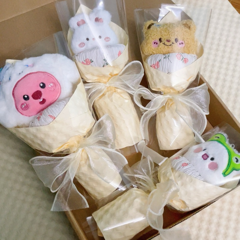 Bó hoa gấu bông quà tặng siêu cute Loopy Losto, Gấu dâu, Kuromi giá rẻ tặng bạn gái