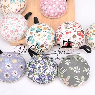 Gối ghim kim đeo tay mẫu ngẫu nhiên.
