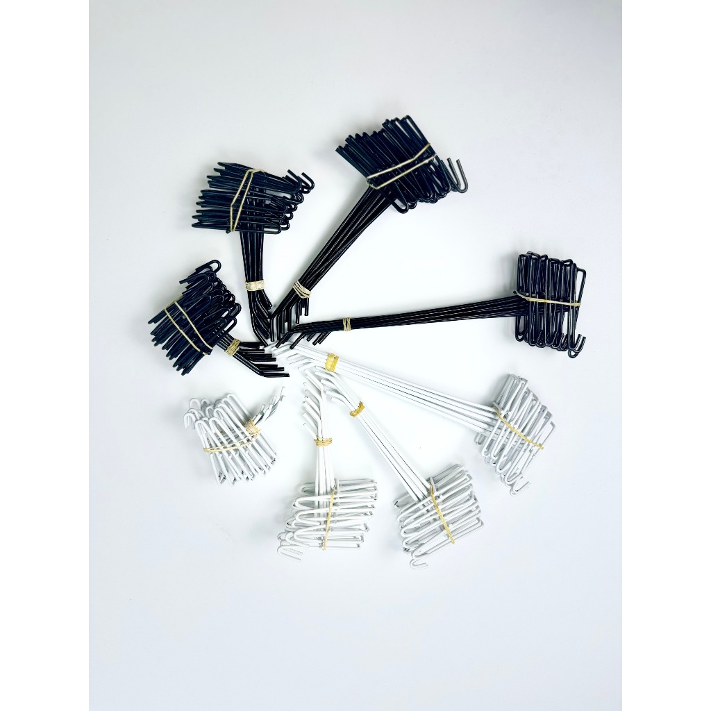 Móc cài lưới treo đồ, treo phụ kiện - Chất liệu sơn tĩnh điện hai màu trắng và đen, mạ sáng bóng