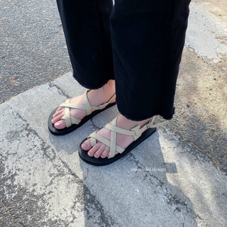 Giày Sandals có quai hậu đế bằng quai chéo