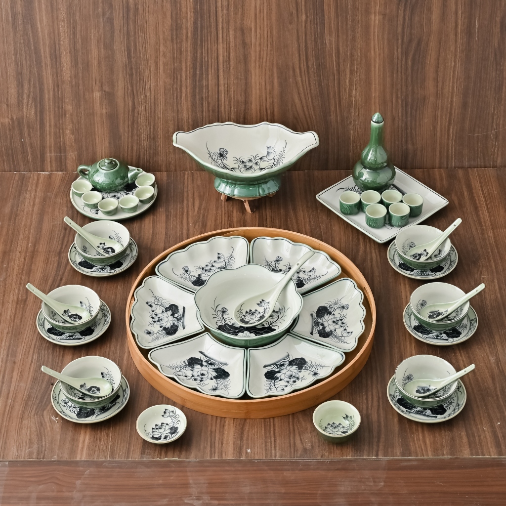 Bộ Hoa Mặt Trời Bày Mâm Cúng Gia Tiên Hoạ Tiết Sen Xanh Đồng Vẽ Tay Thủ Công 2 Size Gốm Sứ Cao Cấp Bát Tràng