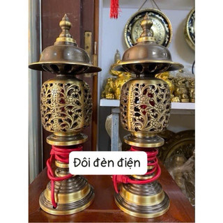Đôi đèn thờ bằng đồng nguyên chất hun màu giả cổ đôi đèn điện thờ bằng đồng