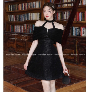 Đầm Bệt Vai Cổ Yếm Choker Dáng Ngắn Đính Đá Thiết Kế Sang Trọng
