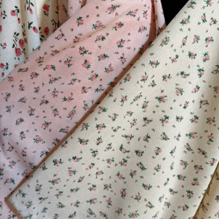 vải linen hoa nhí nền kem mềm mát dày dặn may váy không cần lót