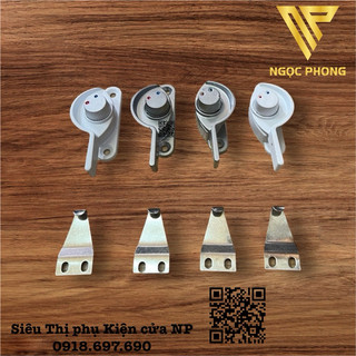 Khoá sò vặn xanh đỏ cửa sổ lùa nhôm trắng sữa / bạc