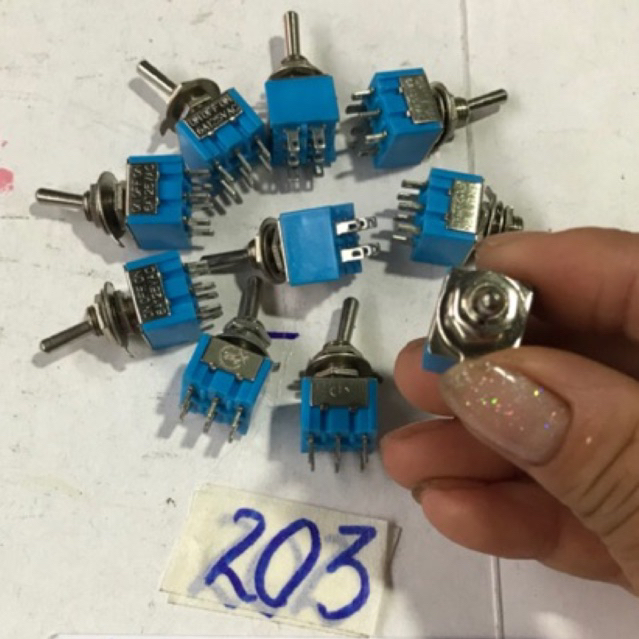 Combo 10 CÔNG TẮC GẠT 203