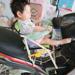 Ghế đi xe máy cho bé xếp gọn xe số