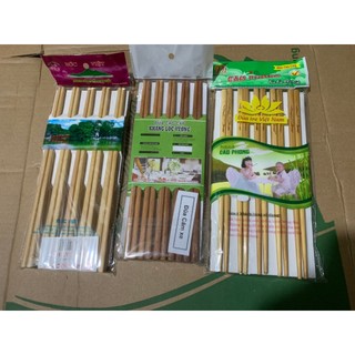 Vỉ 10 đôi đũa tre khắc hoa văn, đũa gỗ căm xe, đũa lát hoa - hàng việt nam chất lượng cao