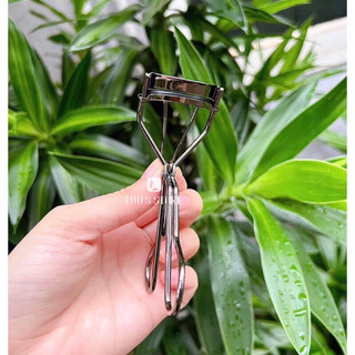 Bấm mi Oumi