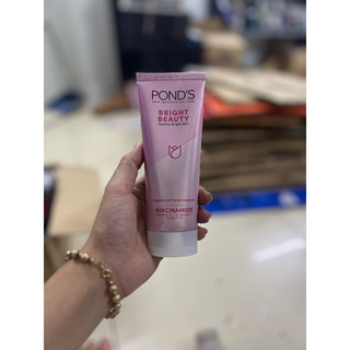 Sữa Rửa Mặt Trắng Hồng Pond’s White Beuty tuýp