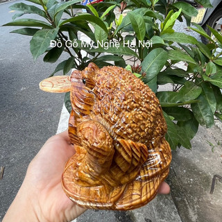 Tượng con cóc gỗ huyết long