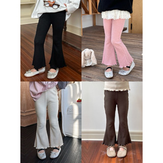   Có sẵn  Ambbkids 2024-Quần Dài Len Tăm Ống Loe Nhún Viền Quần Ôm Vừa Vặn Vải Mềm Mại Phong Cách Sành Điệu Cho Bé Gái 