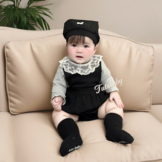  Bodysuit Cho Bé Set 3 Chi Tiết Body Yếm Len Lông Thỏ Đen Mềm Mịn Phối Áo Ghi Ren Kèm Mũ Nồi Đen 