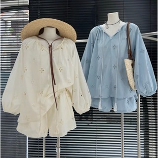 Set Đồ Nữ Samie Mùa Hè Đi Biển Blue Chic Áo Kiểu Dài Tay Cổ Tròn Tay Bồng Thêu Hoa Ren Kèm Quần Short Dạo Phố Thanh Lịch