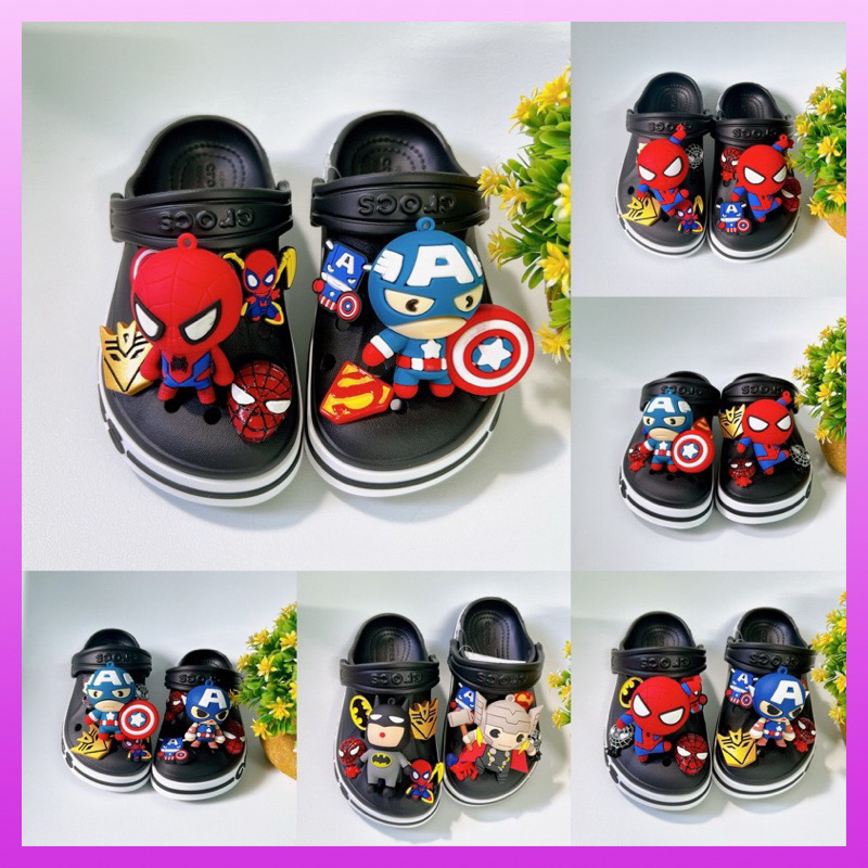 [Tặng 12 sticker] Dép Crocs Bay A màu đen Mix Siêu Anh hùng cho bé trai PHẢI ĐẶT CHÂN LÊN TỜ GIẤY MỚI CHUẨN SỐ ĐO ĐƯỢC Ạ