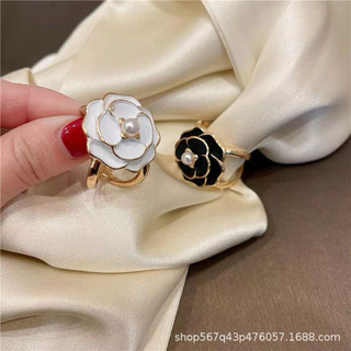 Khoen thắt nơ khăn, vạt áo, cà vạt.