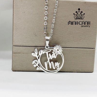 Dây Chuyền Hoa Khắc Tên Cho Bé Minh Canh Jewelry