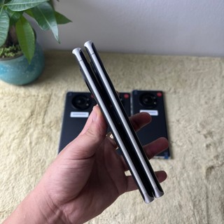 Điện thoại Sharp Leitz Phone 1 Ram 12/256 Snap 888 siêu vip
