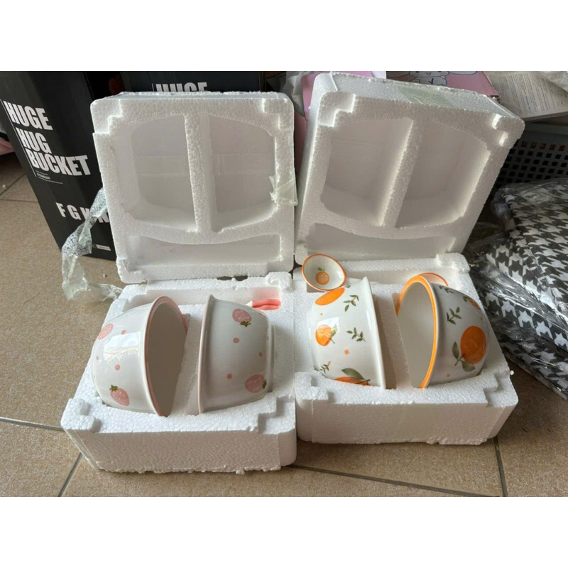 Set 2 chén kèm muỗng hoạ tiết