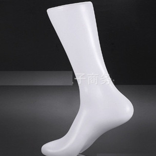 Chân Manocanh Đi Tất, Dép