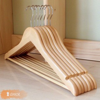 10 Móc gỗ tam giác treo quần áo. Hàng loại 1. Chất gỗ đẹp, sơn phủ bóng tinh tế