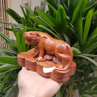 [GIA RE] Tượng con hổ gỗ hương