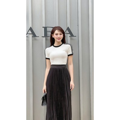 Áo Thun 𝐂𝐂𝐇𝐀𝐓 Dáng Ôm Basic Phong Cách Trẻ Trung Co Giãn 4 Chiều 14TNC8005OT