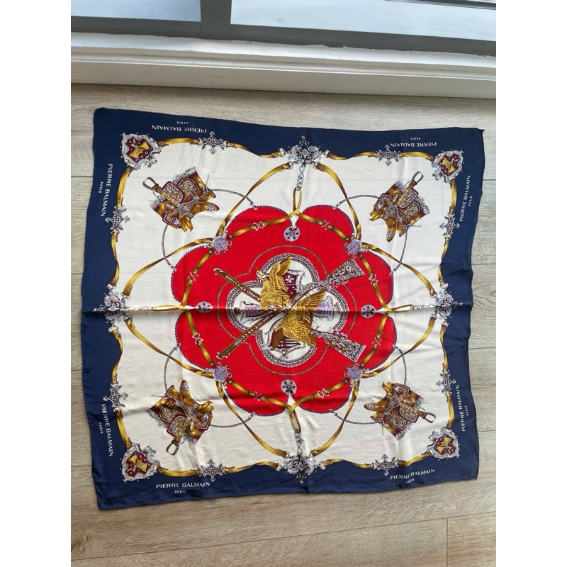 Khăn hiệu Pirre balmain auth