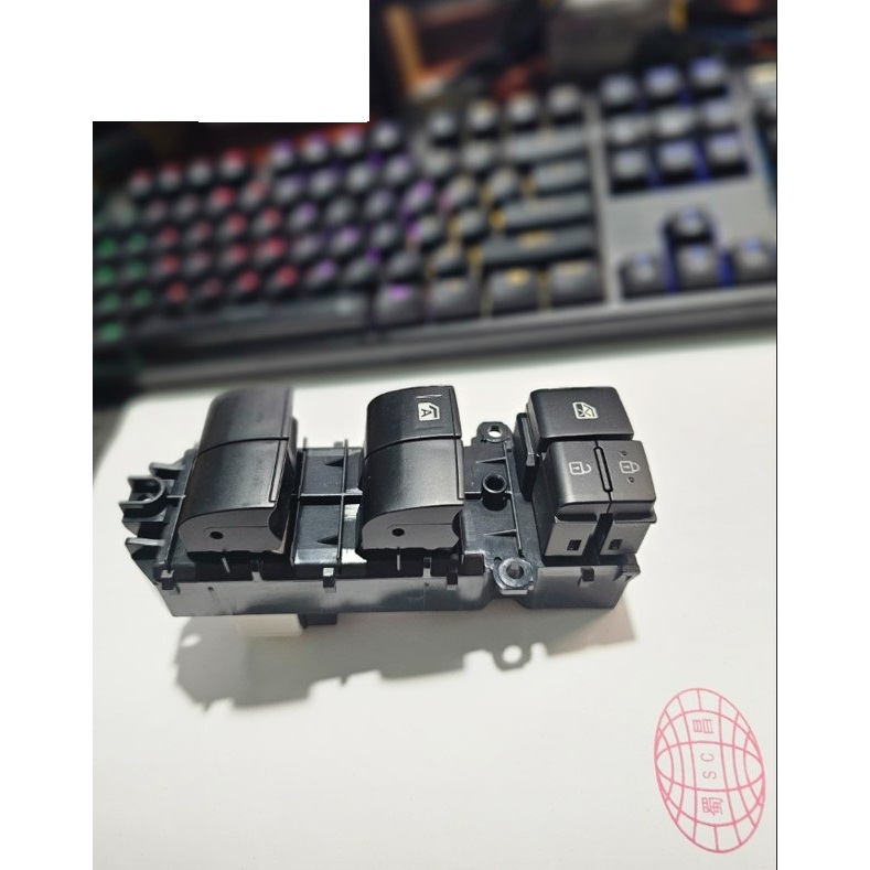 Công tắc tổng lên xuống kính Toyota Innova (2017-2022), Vios (2017-2022), Hilux (2017-2022)