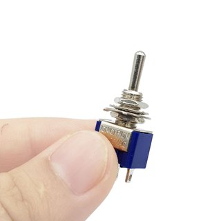 Công tắc gạt 3 chân 6A ( 2 trạng trái, 3 trạng thái )